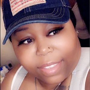 Meet your Posher, Janetta